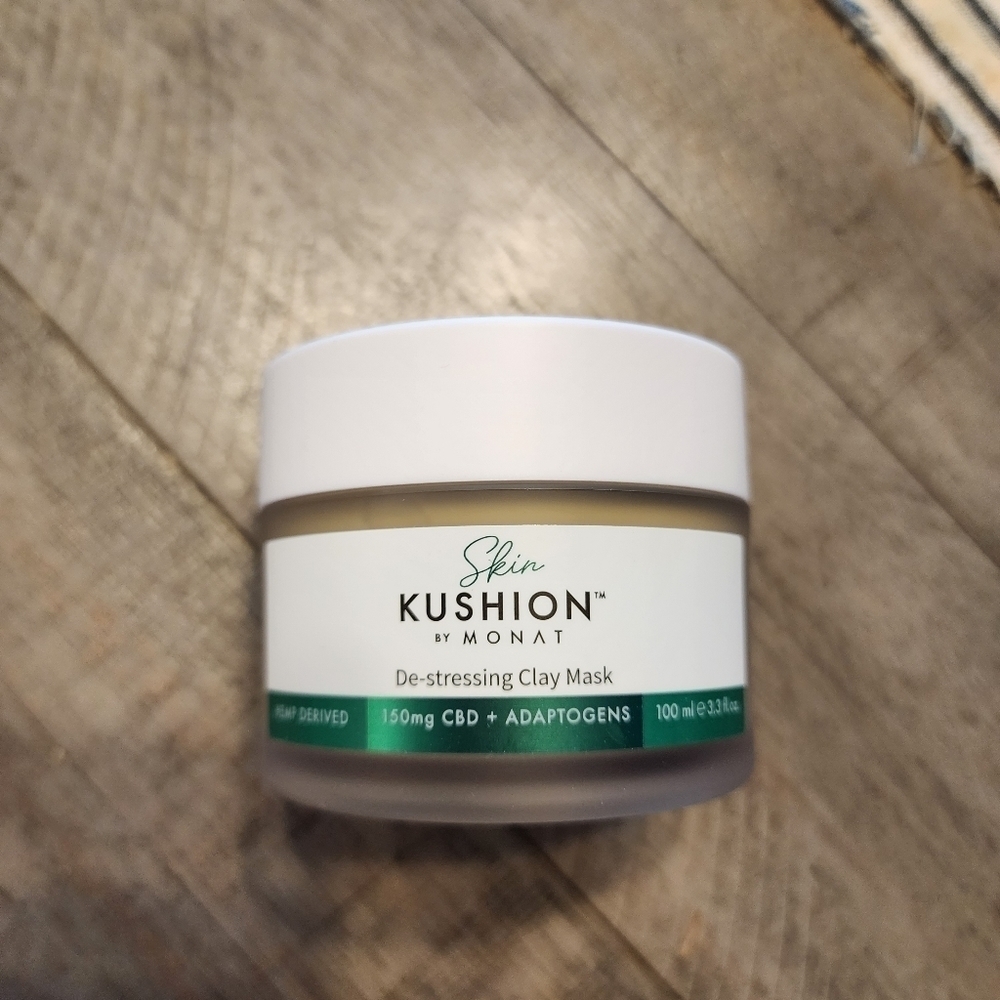 Monat Kushion De- Stressing Clay Mask. - Picture 1 of 1